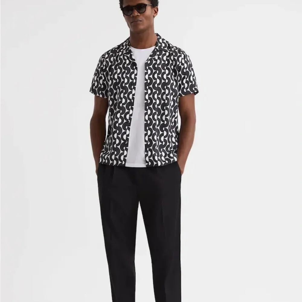 Reiss Black and White Camp Button Down Shirt - Picture 2 of 6